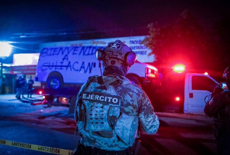 Hallan 5 cuerpos tras bloqueo en Maxipista Culiacán-Mazatlán