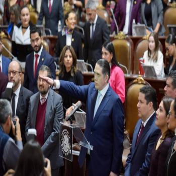 Luis Acevedo rinde protesta como alcalde de Benito Ju&aacute;rez