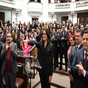 Rojo de la Vega rinde protesta en la alcald&iacute;a Cuauht&eacute;moc