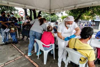 Muertes por COVID-19 continúan en Bogotá, aunque disminuyen respecto al año anterior