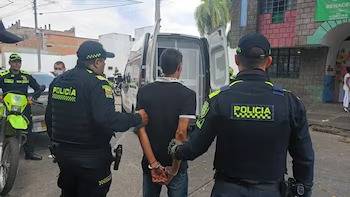 Polic&iacute;a de Cali recaptura a 14 de los 21 reclusos fugados de la estaci&oacute;n del Lido
