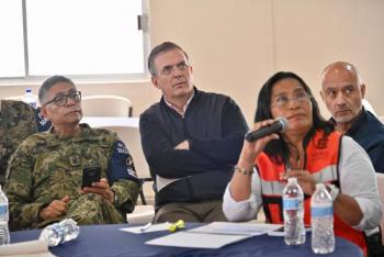 Ebrard visita Acapulco para “apoyar la recuperaci&oacute;n econ&oacute;mica”
