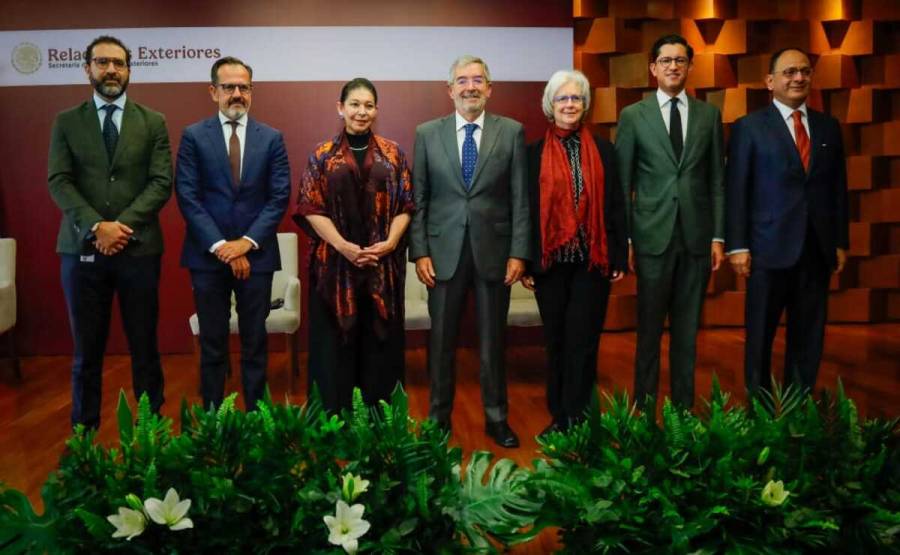 Defender a la comunidad mexicana es prioridad de la política exterior del sexenio: Juan Ramón de la Fuente