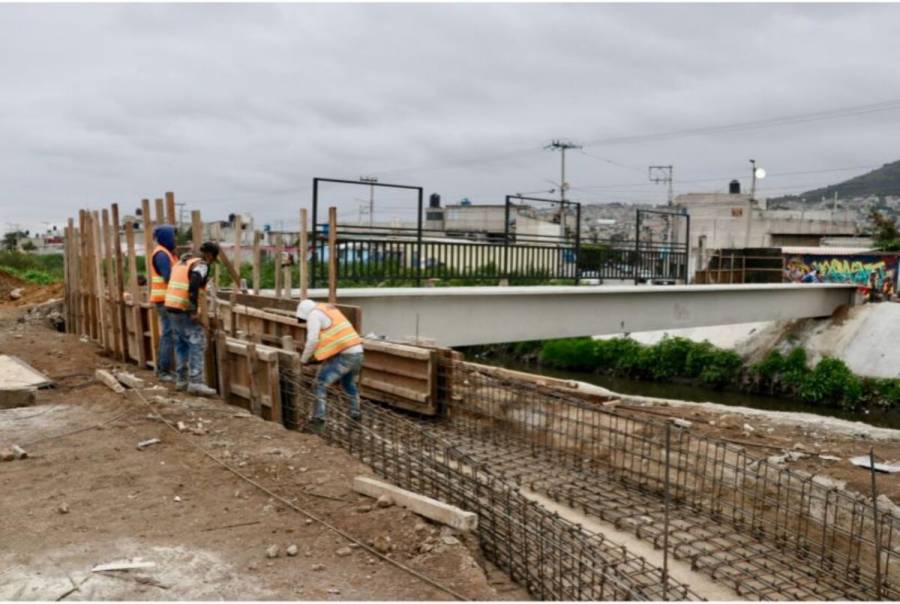 Avance de 70% en construcción de puente que conecta Neza con Chimalhuacán