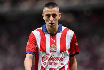 'Piojo' Alvarado pide disculpas por explosivo lanzado en conferencia de prensa de Chivas