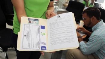 Ampl&iacute;an plazo para visa de residente
