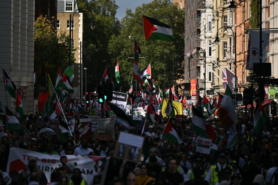 Miles marchan en apoyo a Gaza en varias ciudades, un año después del 7 octubre