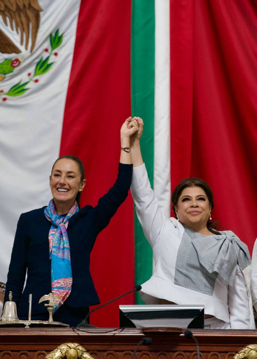 Claudia Sheinbaum asiste a la toma de protesta de Clara Brugada como Jefa de Gobierno de la CDMX