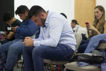 Nomofobia afecta al 47% de los mexicanos :Ansiedad por descomx&oacute;n