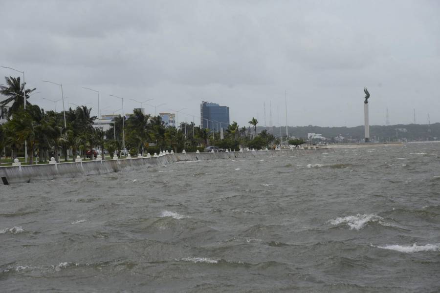 En alerta roja y naranja municipios de Yucatán por llegada del huracán Milton