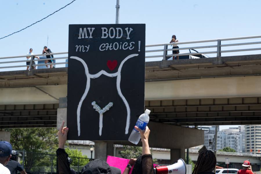 Corte Suprema de Georgia restablece ley restrictiva del aborto