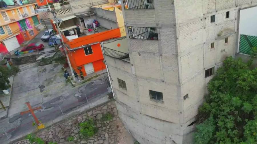 Edificio en riesgo de colapso en Naucalpan no será demolido por falta de seguridad