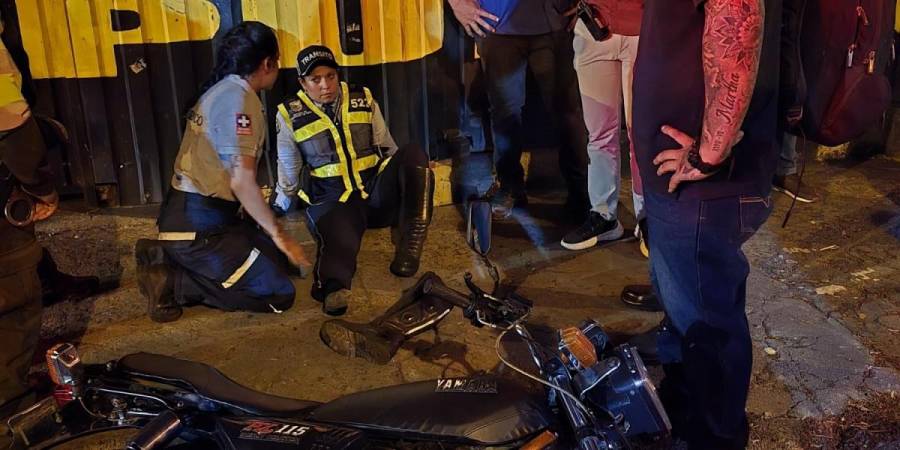 Agente de tránsito atropellada en Cali tras intento de fuga de motociclista
