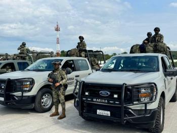 Naufrago rescatado por la marina tras el paso de Milton