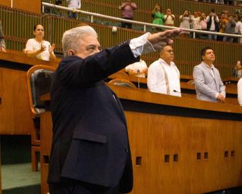 Gustavo Alarc&oacute;n Herrera asume la alcald&iacute;a de Chilpancingo tras el asesinato de Alejandro Arcos