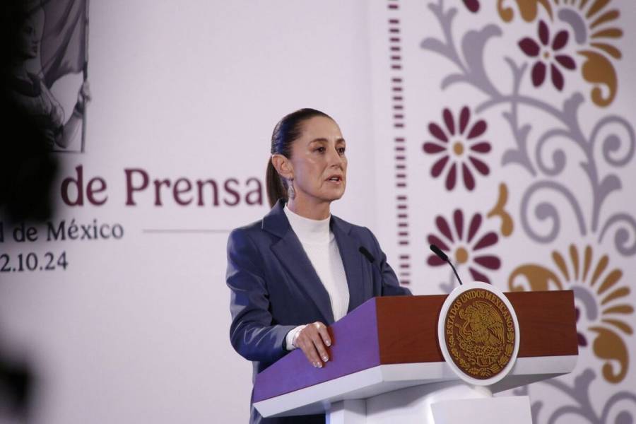 Sheinbaum se compromete al aumento de becas ante la privatización de los posgrados