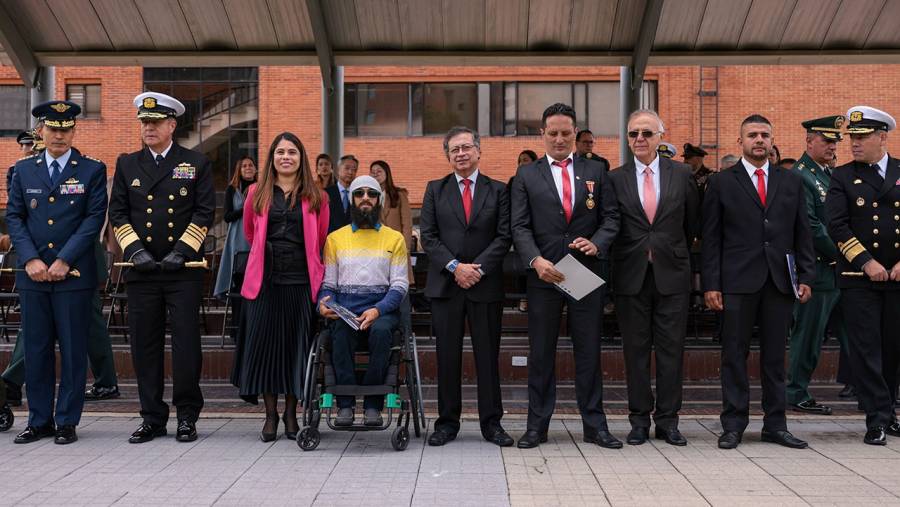 Petro propone construcci&oacute;n de vivienda militar para veteranos a trav&eacute;s de los batallones de ingenieros