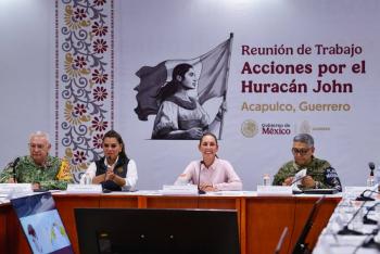 Sheinbaum recorre calles de Acapulco tras paso del hurac&aacute;n “John”