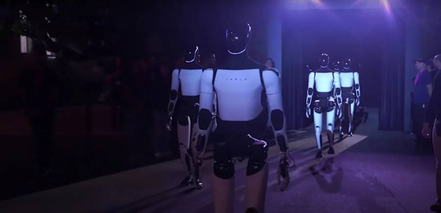 Tesla presenta robots humanoides con capacidad para realizar tareas domésticas y más