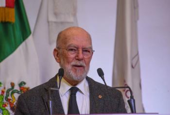 Ministro reflexiona sobre el poder reformador y la historia en conferencia por el Bicentenario de la Constituci&oacute;n de 1824