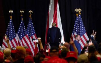 Con informe m&eacute;dico Harris busca jugar la carta sanitaria contra Trump