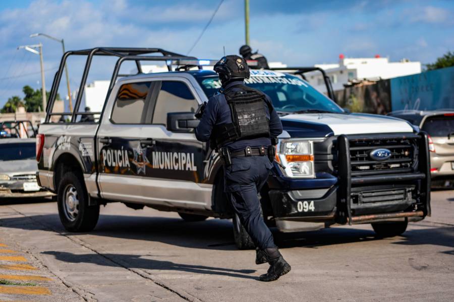 Persecución aemada en plaza de comercial de Culiacán causa pánico entre los clientes