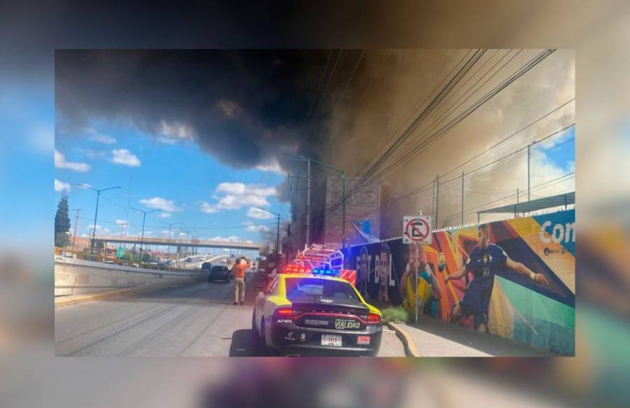 Incendio consume instalaciones de Canal 13 en San Luis Potosí