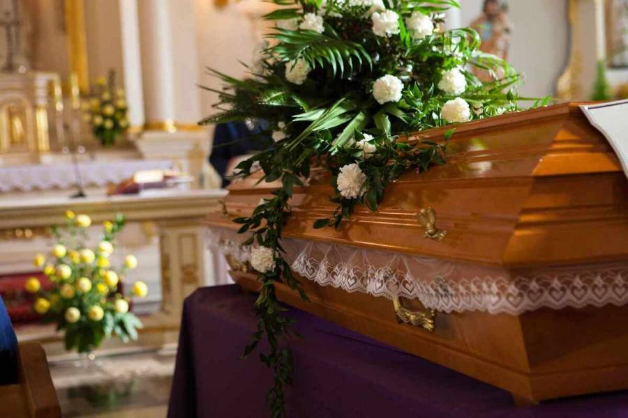 Profeco orienta a las personas consumidoras sobre servicios funerarios