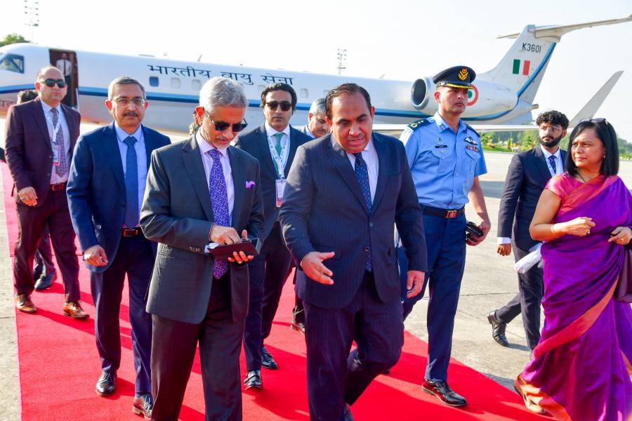 El ministro de Asuntos Exteriores de la India visita Pakist&aacute;n, su archirrival, en una visita poco habitual