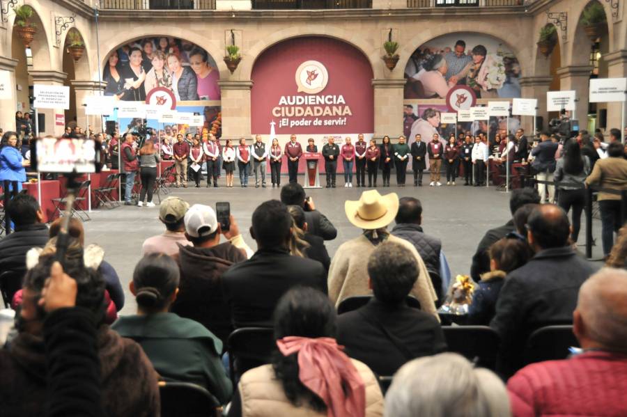 Realiza Delfina Gómez tercera “Audiencia Ciudadana”, en Palacio de Gobierno