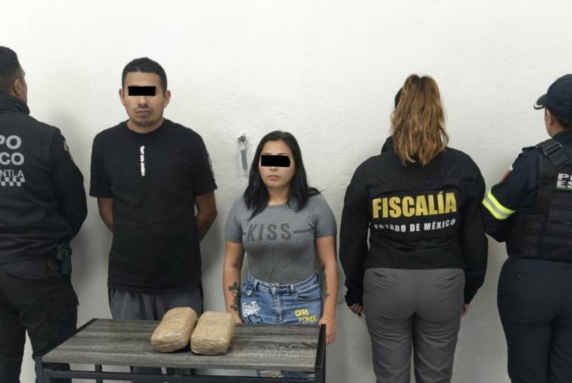 Capturan a hombre y mujer con dos millones de pesos en droga, en Tlalnepantla