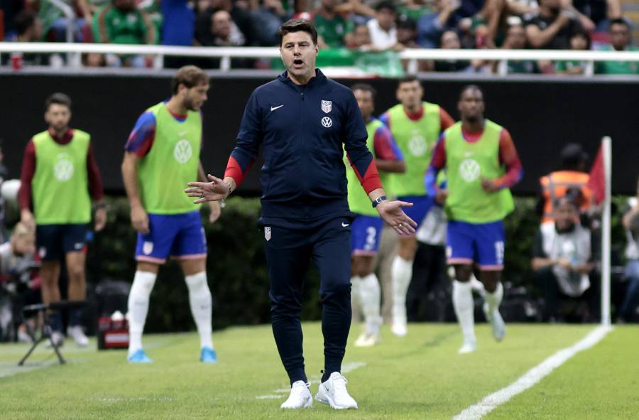 Entrenador de Estados Unidos critica c&eacute;sped del estadio de Chivas