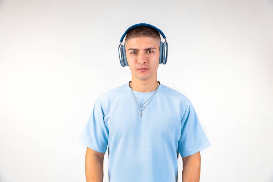 Alex Ponce, el fenómeno musical de Ecuador que llegó a través de TikTok