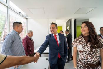 Janecarlo Lozano y Fondeso inauguran m&oacute;dulo de cr&eacute;ditos para emprendedores