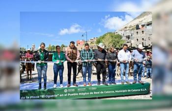 Ricardo Gallardo Inaugura Nueva Plaza de Acceso a Real de Catorce