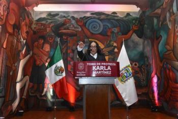 Karla Mart&iacute;nez rinde protesta como alcaldesa de Teziutl&aacute;n de Puebla