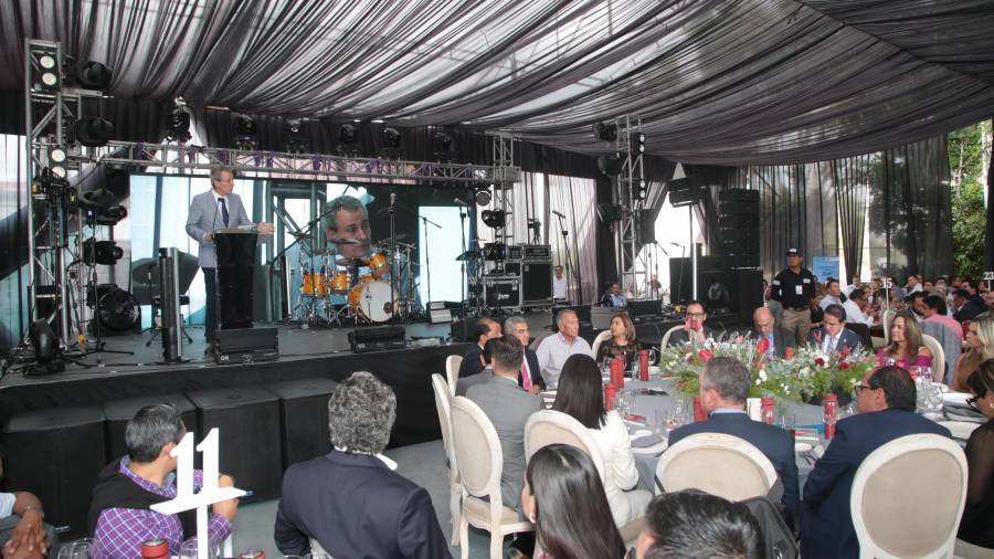 Pepe Chedraui asiste al 49 aniversario de la fundación de la CMIC
