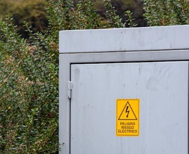 La importancia de conectar a tierra su hogar: mantener los sistemas eléctricos seguros y eficientes