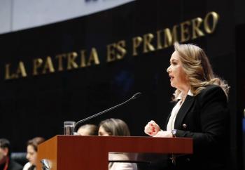 Ministra Yasm&iacute;n Esquivel participa en homenaje a las sufragistas en el Senado