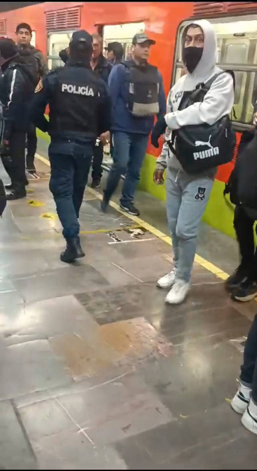 Fallas en la Línea 3 del Metro de la CDMX: Desalojo en La Raza