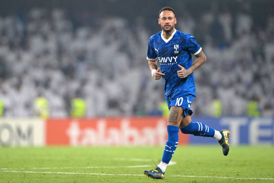Neymar regresa al fútbol tras un año de baja por lesión