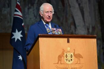 Una senadora australiana increpa al rey Carlos III por la colonizaci&oacute;n