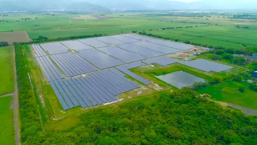 Gobierno nacional participa en la inauguración de planta solar en Palmira