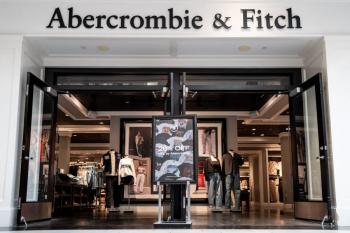 Exjefe de Abercrombie detenido por tr&aacute;fico sexual