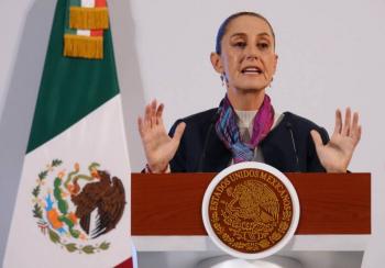 Claudia Sheinbaum denuncia falla en notificaci&oacute;n judicial mediante QR