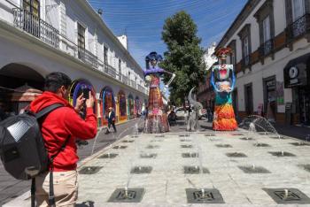 CDMX se prepara para una celebraci&oacute;n masiva del D&iacute;a de Muertos 2024