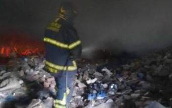 Incendio en Bajo Puente de Coyoac&aacute;n Moviliza a Heroico Cuerpo de Bomberos