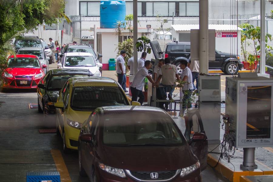 Anuncian cierres y horarios especiales en centros de verificaci&oacute;n en CDMX vehicular por D&iacute;a de Muertos