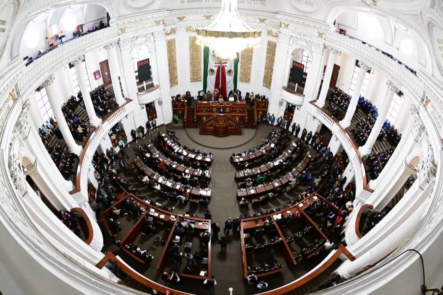 Congreso CDMX aprueba licencia de conducir permanente