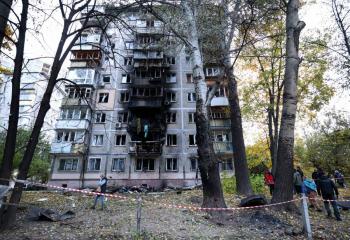 Un muerto y 29 heridos en un ataque ruso en J&aacute;rkov, Ucrania